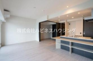 ＡＲＴ　ＲＥＳＩＤＥＮＣＥ　ＩＮ　ＯｏＴＡＫＡ－ｎｏ－ＭＯＲＩの居間・リビング