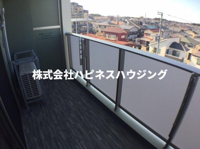 ＡＲＴ　ＲＥＳＩＤＥＮＣＥ　ＩＮ　ＯｏＴＡＫＡ－ｎｏ－ＭＯＲＩのバルコニー