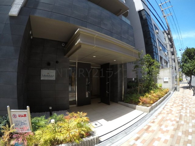 【エントランス】 | スペーシア江坂南金田