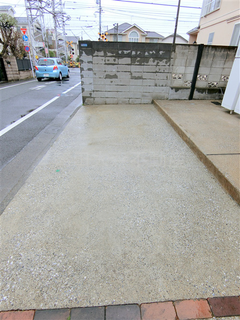 ソレイユ久が原の駐車場