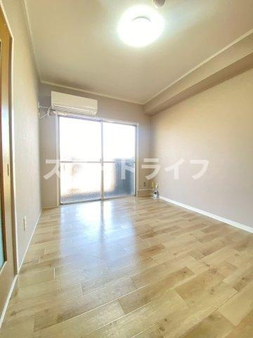 大阪市東淀川区豊新１丁目の賃貸マンションの寝室