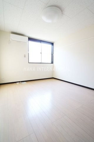 レオネクストクレストタウンＣの洋室