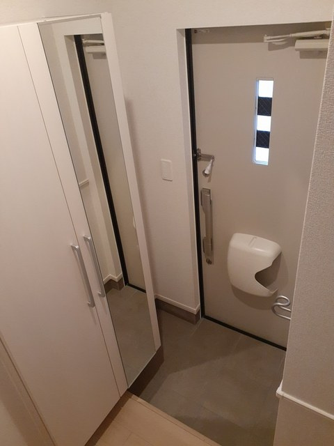 アウラ茂原　梅の玄関