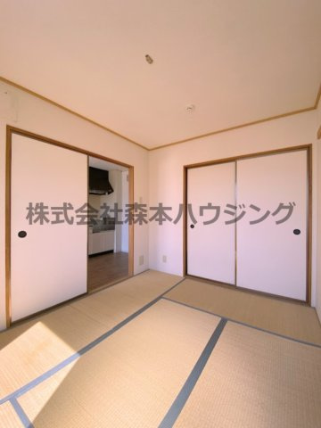 【和室】 | 　セピアハイツ | ※反転タイプ別室の写真となります。
　設備内容や色調など相違がある場合は実際のお部屋の現状優先となります。