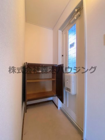 【収納】 | 　セピアハイツ | ※反転タイプ別室の写真となります。
　設備内容や色調など相違がある場合は実際のお部屋の現状優先となります。
