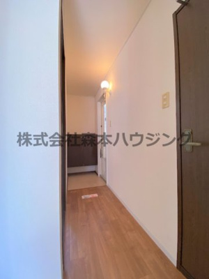 【内装】 | 　セピアハイツ | ※反転タイプ別室の写真となります。
　設備内容や色調など相違がある場合は実際のお部屋の現状優先となります。