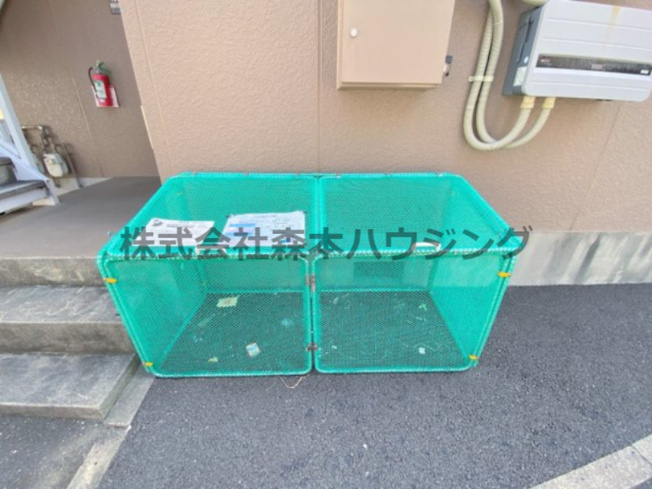 【その他共用部分】 | 　セピアハイツ | 専用ごみ置き場です