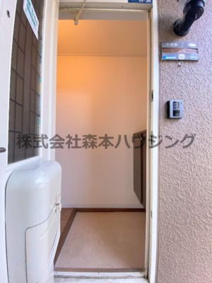 【内装】 | 　セピアハイツ | ※反転タイプ別室の写真となります。
　設備内容や色調など相違がある場合は実際のお部屋の現状優先となります。