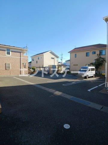 クレアトゥール　Ａの駐車場|高崎、前橋のお部屋探しはエンドスケープまで！お客様の理想お聞かせ下さい♪