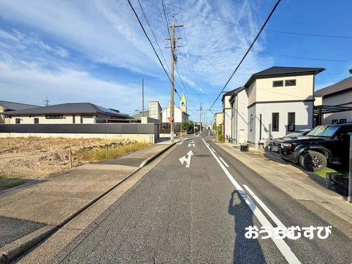 名東区平和が丘8期(全1区画)の前面道路含む現地写真