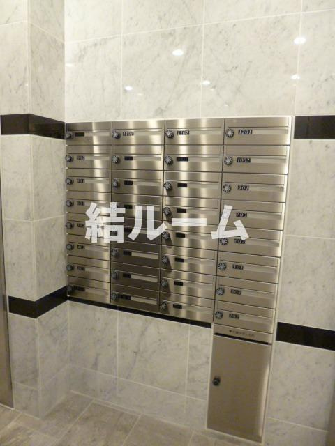 北区滝野川７丁目の賃貸マンションのロビー