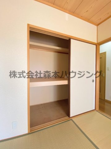 【収納】 | 　欅ガーデン | ※同タイプ別室の写真を使用しています。
　設備内容や色調など相違がある場合は実際のお部屋の現状優先となります。