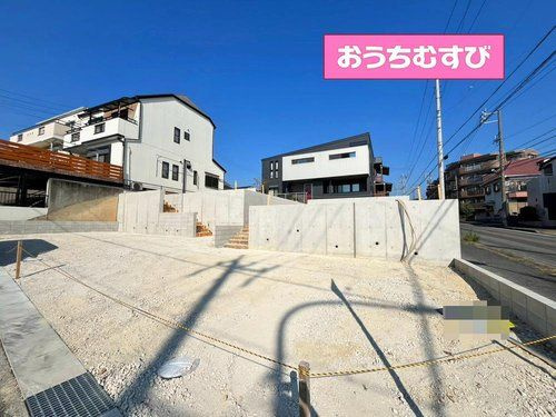 尾張旭市桜ケ丘町10期(全2区画)の前面道路含む現地写真