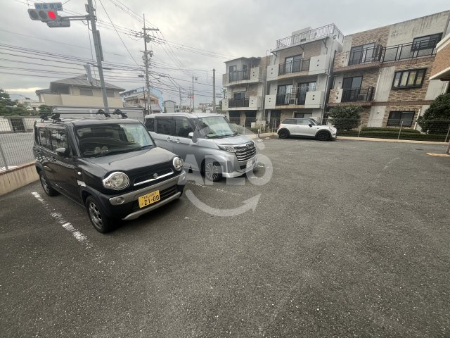 ヒルズ南吹田の駐車場|駐車場