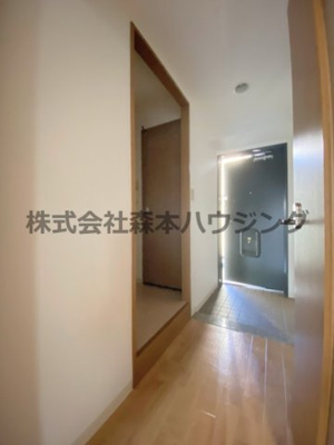 【内装】 | 　サンライズ早子 | ※反転タイプ別室の写真となります。
　設備内容や色調など相違がある場合は実際のお部屋の現状優先となります。