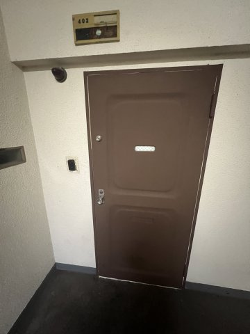 名和団地の玄関