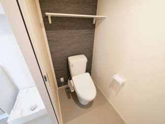 【トイレ】 | ハーモニーテラス御幣島Ⅱ | 落ち着いた色調のトイレです