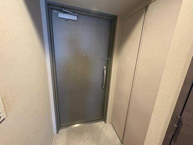 プレミアムフラット東京亀戸の玄関