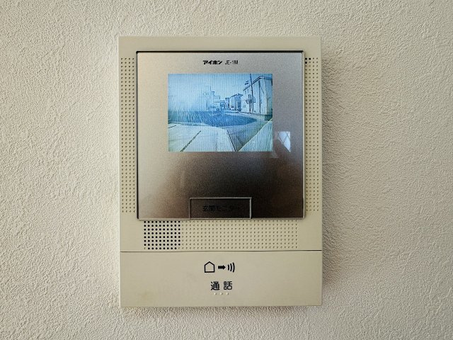 八王子市　大谷町　中古戸建てのセキュリティ|～TVモニター付インターホン　訪問者の確認に便利です～