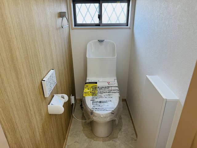 八王子市　大谷町　中古戸建てのトイレ|～新規交換済、暖房温水洗浄機能付きトイレ　冬場は特に嬉しい機能ですね～