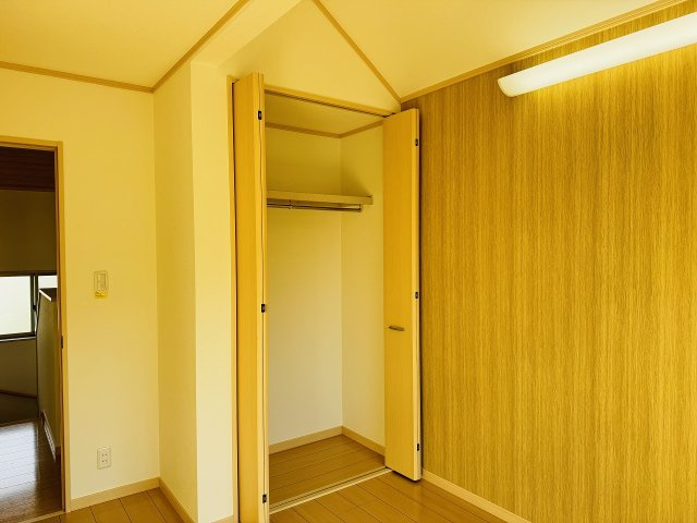 八王子市　大谷町　中古戸建ての収納|～収納力の高いクローゼット完備～