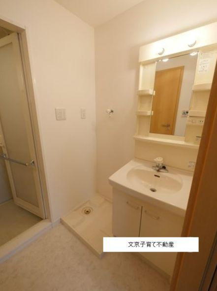 ルネ新宿御苑タワーの洗面所