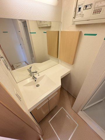 シエルノクターンⅠの独立洗面台|写真は同建物の別部屋を参考に掲載しております。