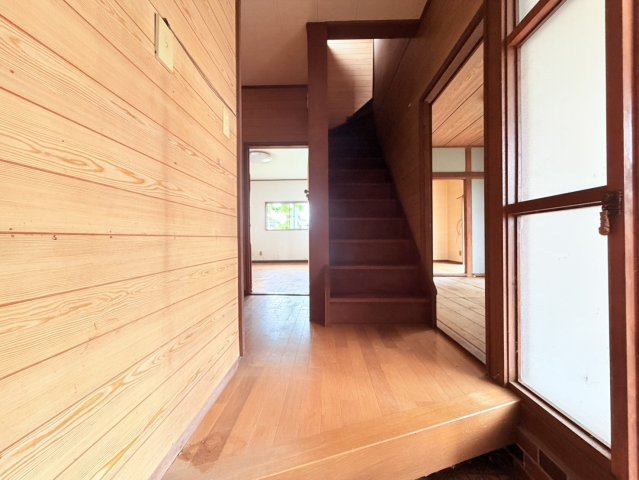 取手市野々井中古物件の玄関