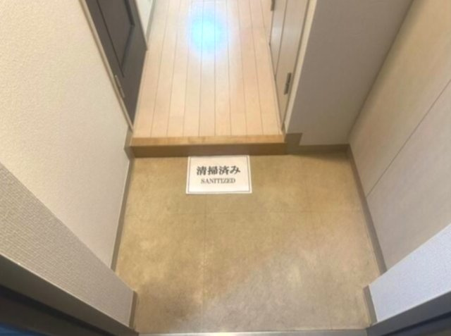 アヴィニティー東中野の玄関