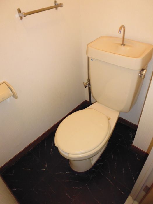 シティマンション大橋NO.１５のトイレ|コンパクトで使いやすいトイレです