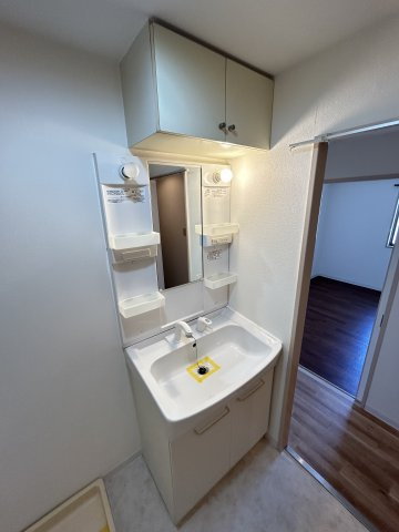 大阪市浪速区桜川２丁目の賃貸マンションの洗面所