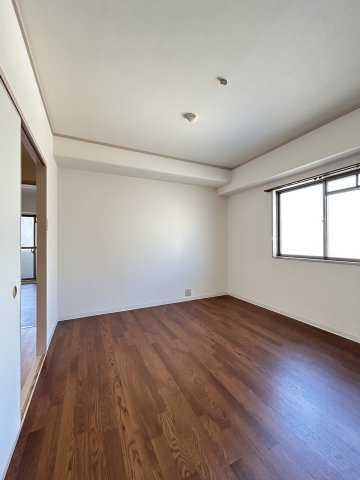 大阪市浪速区桜川２丁目の賃貸マンションの居間・リビング