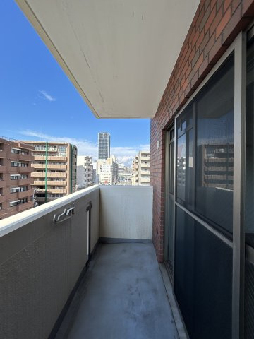 大阪市浪速区桜川２丁目の賃貸マンションのバルコニー