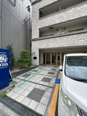 コーポYAHATAナンバ元町のエントランス