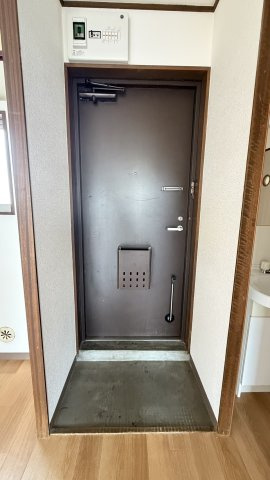 石井第2レジデンスの玄関