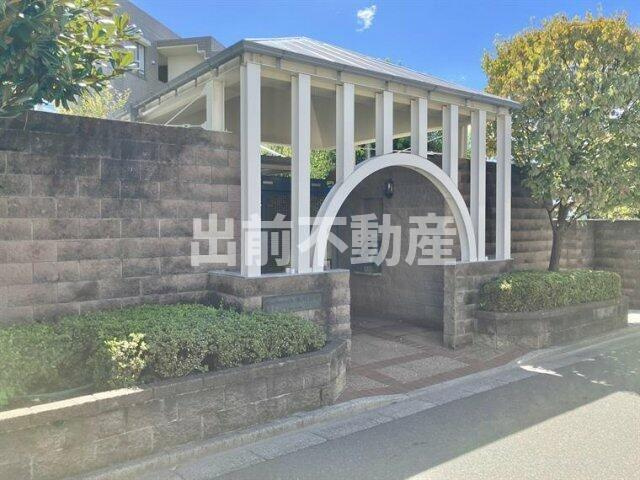 パーク・ハイム氷川台西のエントランス