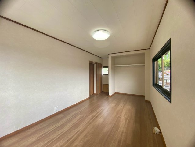 山口市錦町 リノベーション中古住宅の洋室