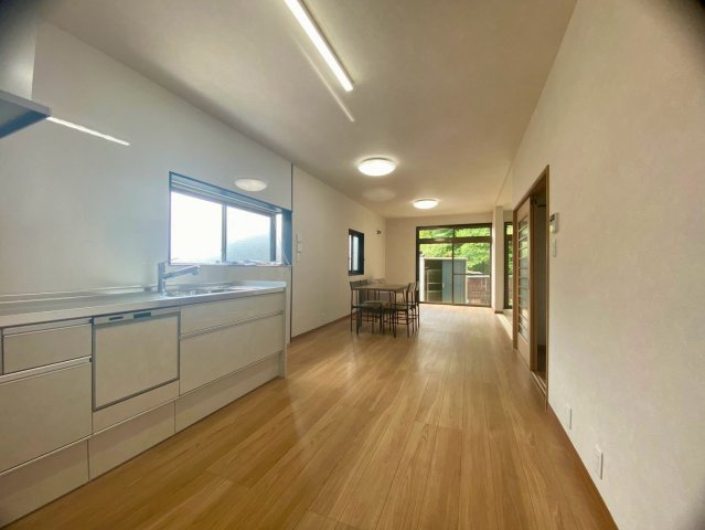 山口市錦町 リノベーション中古住宅の居間・リビング