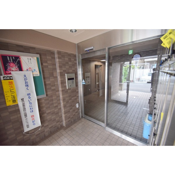 大橋マンション二番館のエントランス