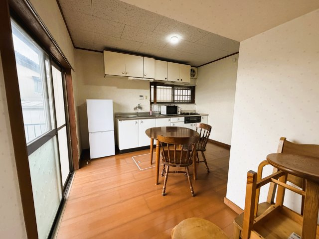 ～隣接する約７0平米の敷地を活用～　千葉県船橋市大穴北8丁目のダイニング|テーブルを置いてお食事を楽しめる場所