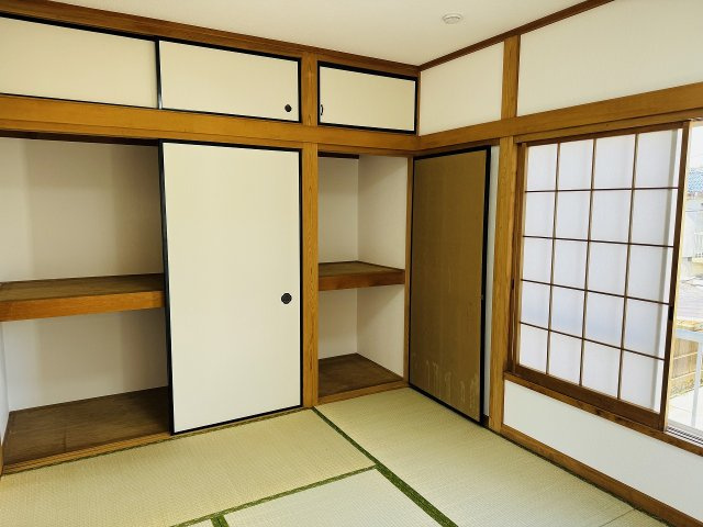 八王子市下恩方町の中古一戸建の収納|～大容量収納可能な押入れ～