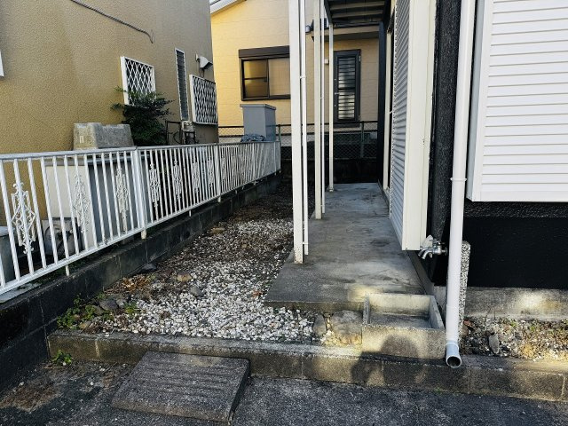 八王子市下恩方町の中古一戸建の庭|～ちょっとしたプランター植えなども楽しめる庭付き～