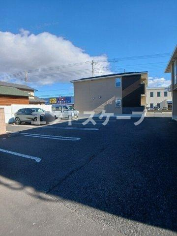 クロミーアⅠの駐車場|高崎、前橋のお部屋探しはエンドスケープまで！お客様の理想お聞かせ下さい♪