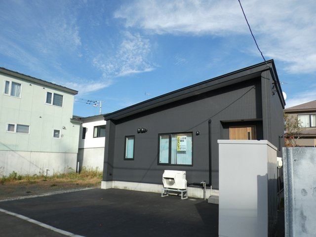 旭町2-16貸家の外観
