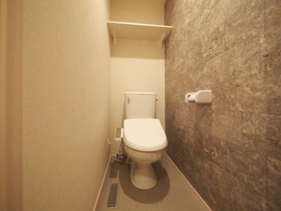 【トイレ】 | サンメイプル上新庄 | 落ち着いた色調のトイレです