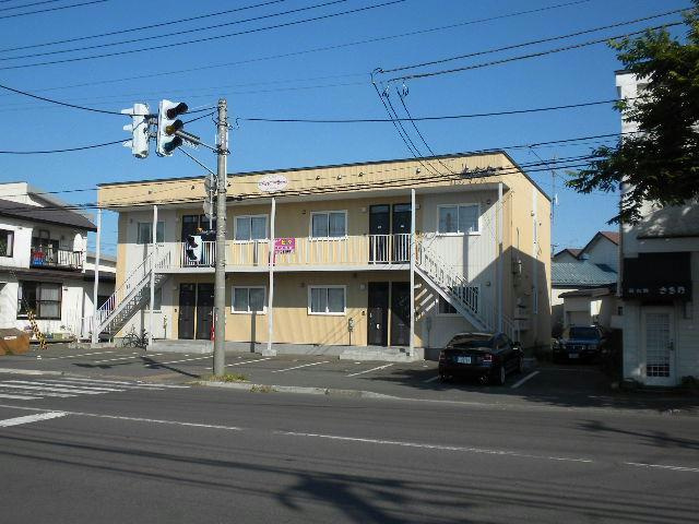ぐらんどーる川北通の外観