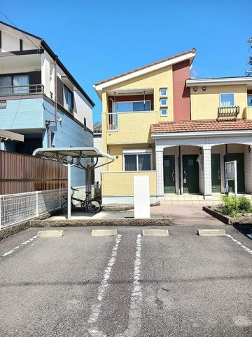 ブリアン・ソレイユの駐車場