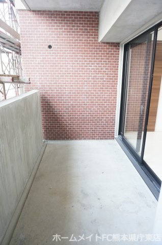 熊本市中央区新大江３丁目の賃貸マンションのバルコニー