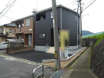 広島市安佐北区可部南2丁目　新築一戸建ての前面道路含む現地写真