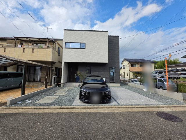 相田七丁目の駐車場|敷地広々48坪
駐車3台可能です